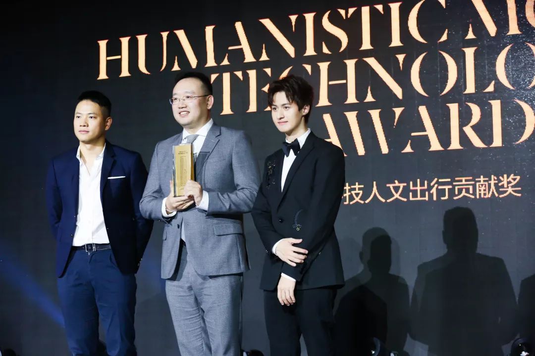 包含团队协作：北京队助攻高达24次，整体配合堪称典范！的词条